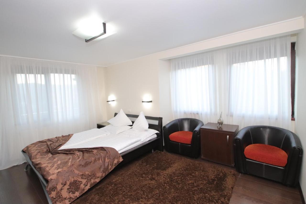 Complex Cochet Hotel Buşteni Buitenkant foto