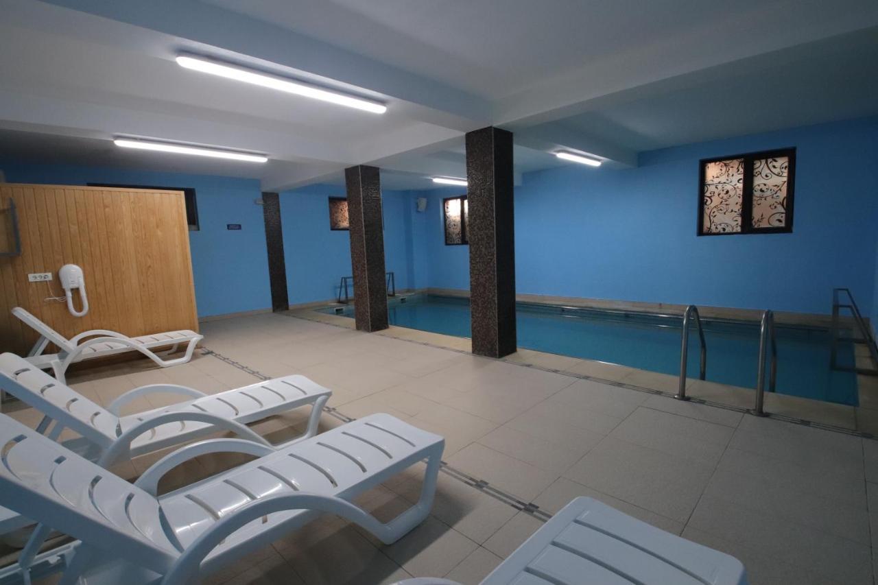 Complex Cochet Hotel Buşteni Buitenkant foto