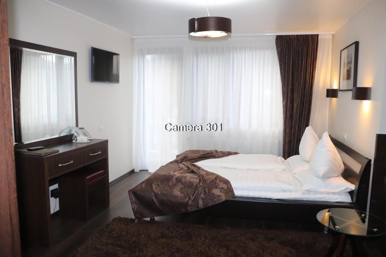 Complex Cochet Hotel Buşteni Buitenkant foto