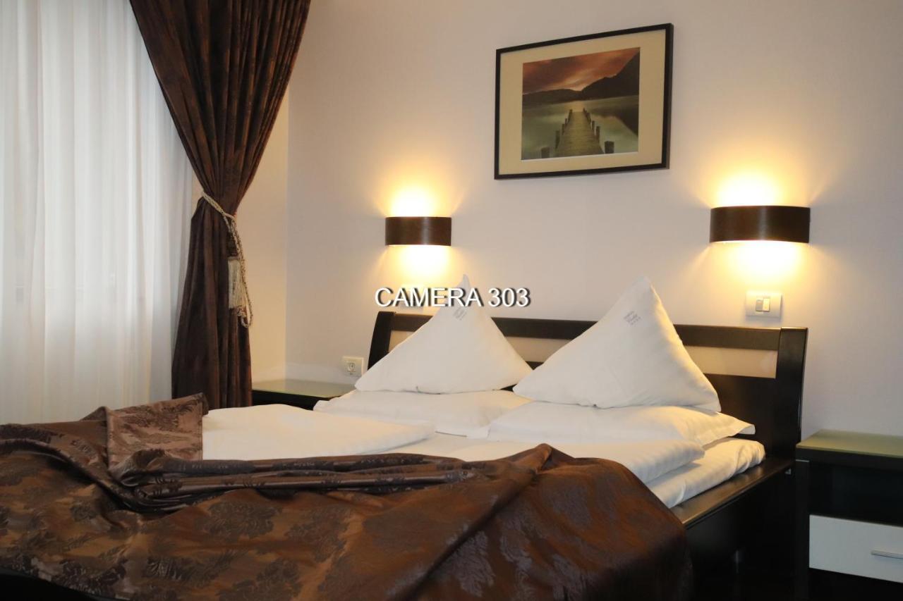 Complex Cochet Hotel Buşteni Buitenkant foto