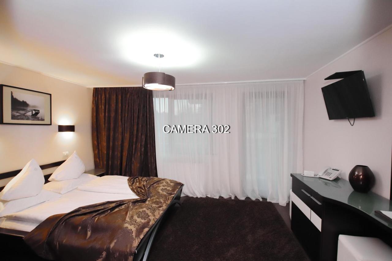 Complex Cochet Hotel Buşteni Buitenkant foto