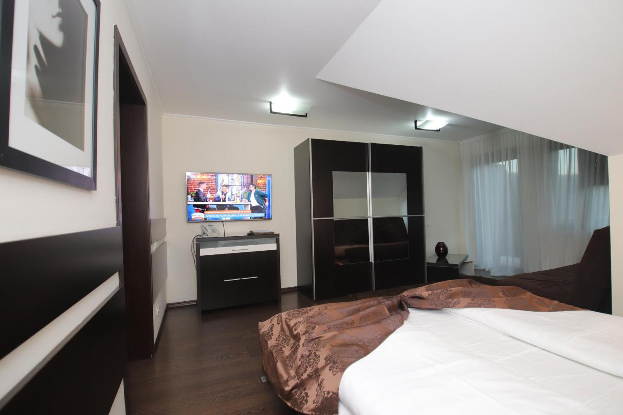 Complex Cochet Hotel Buşteni Buitenkant foto