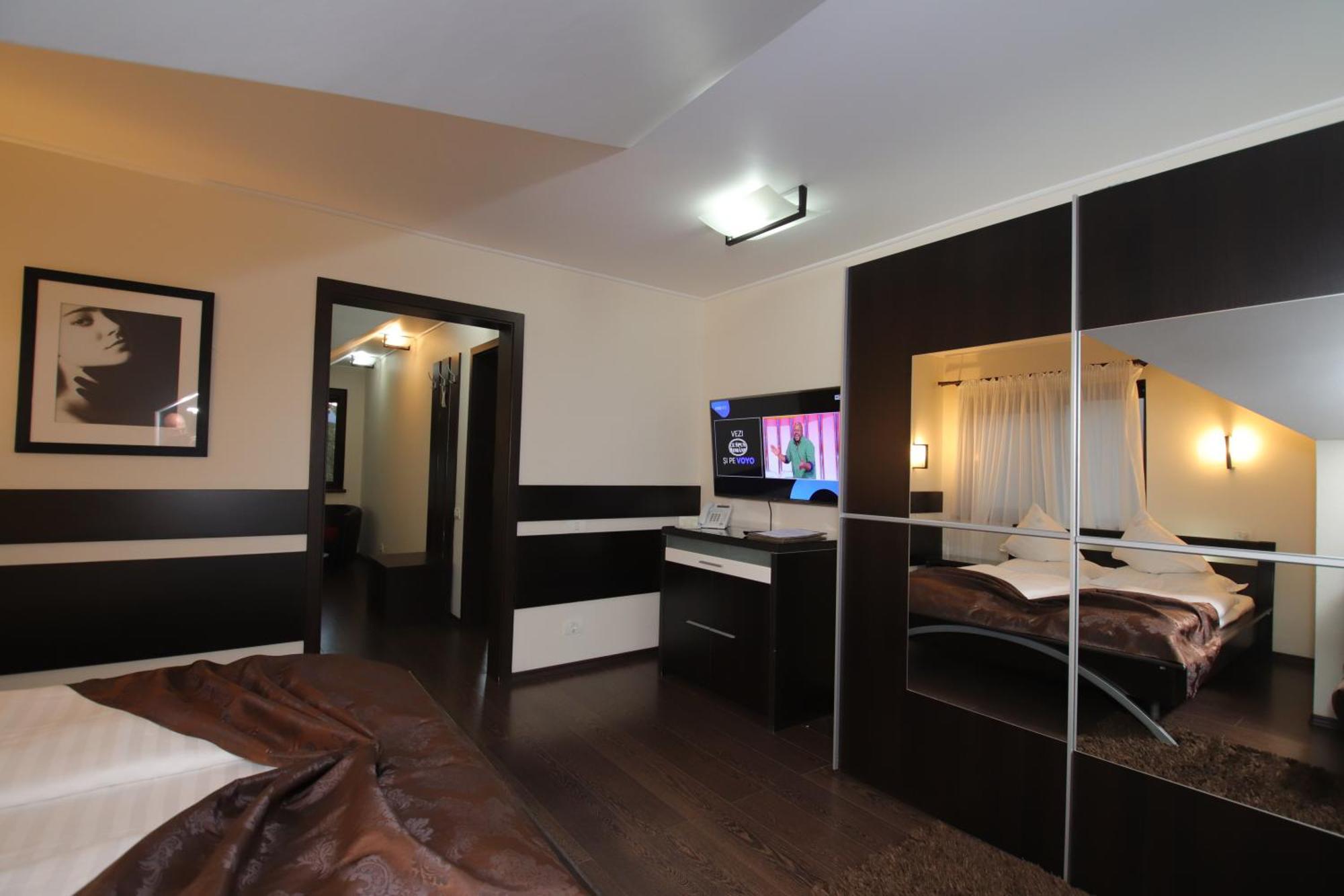 Complex Cochet Hotel Buşteni Buitenkant foto