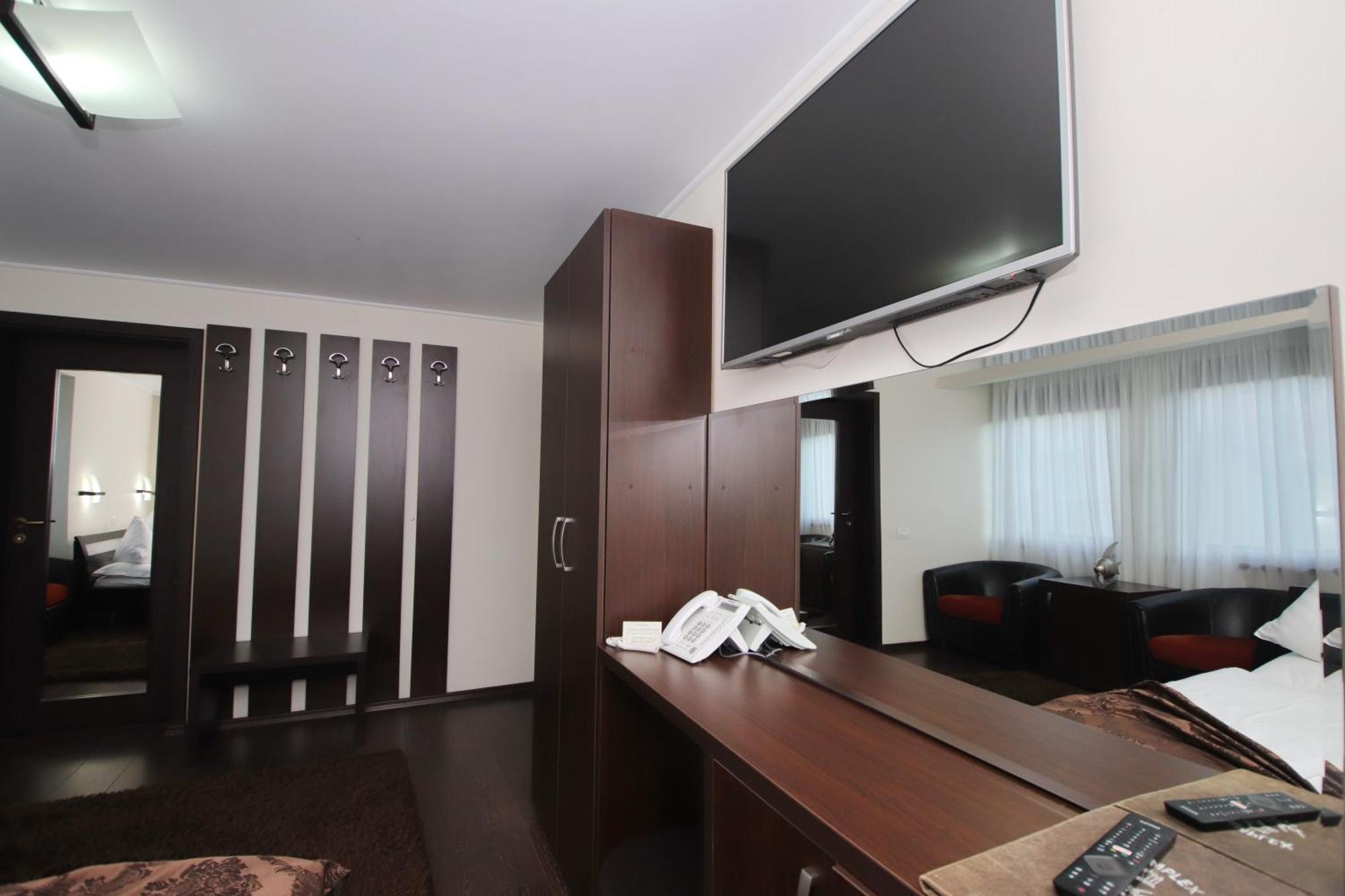 Complex Cochet Hotel Buşteni Buitenkant foto