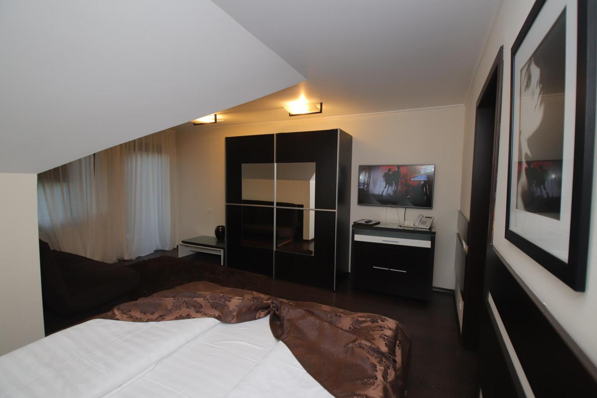 Complex Cochet Hotel Buşteni Buitenkant foto