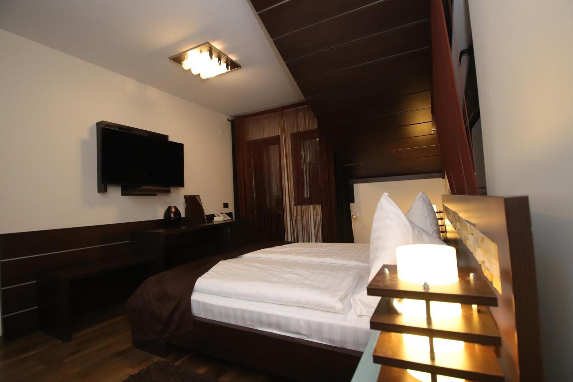 Complex Cochet Hotel Buşteni Buitenkant foto