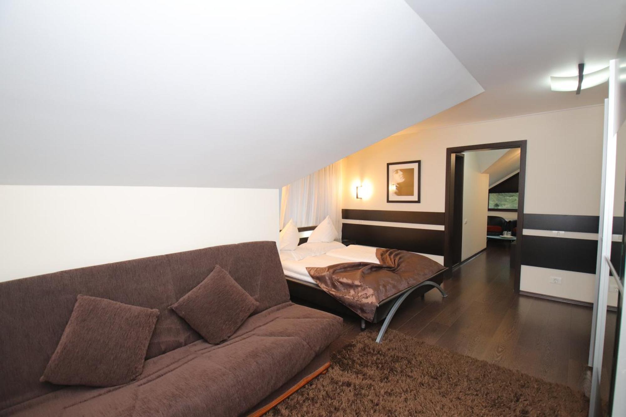 Complex Cochet Hotel Buşteni Buitenkant foto