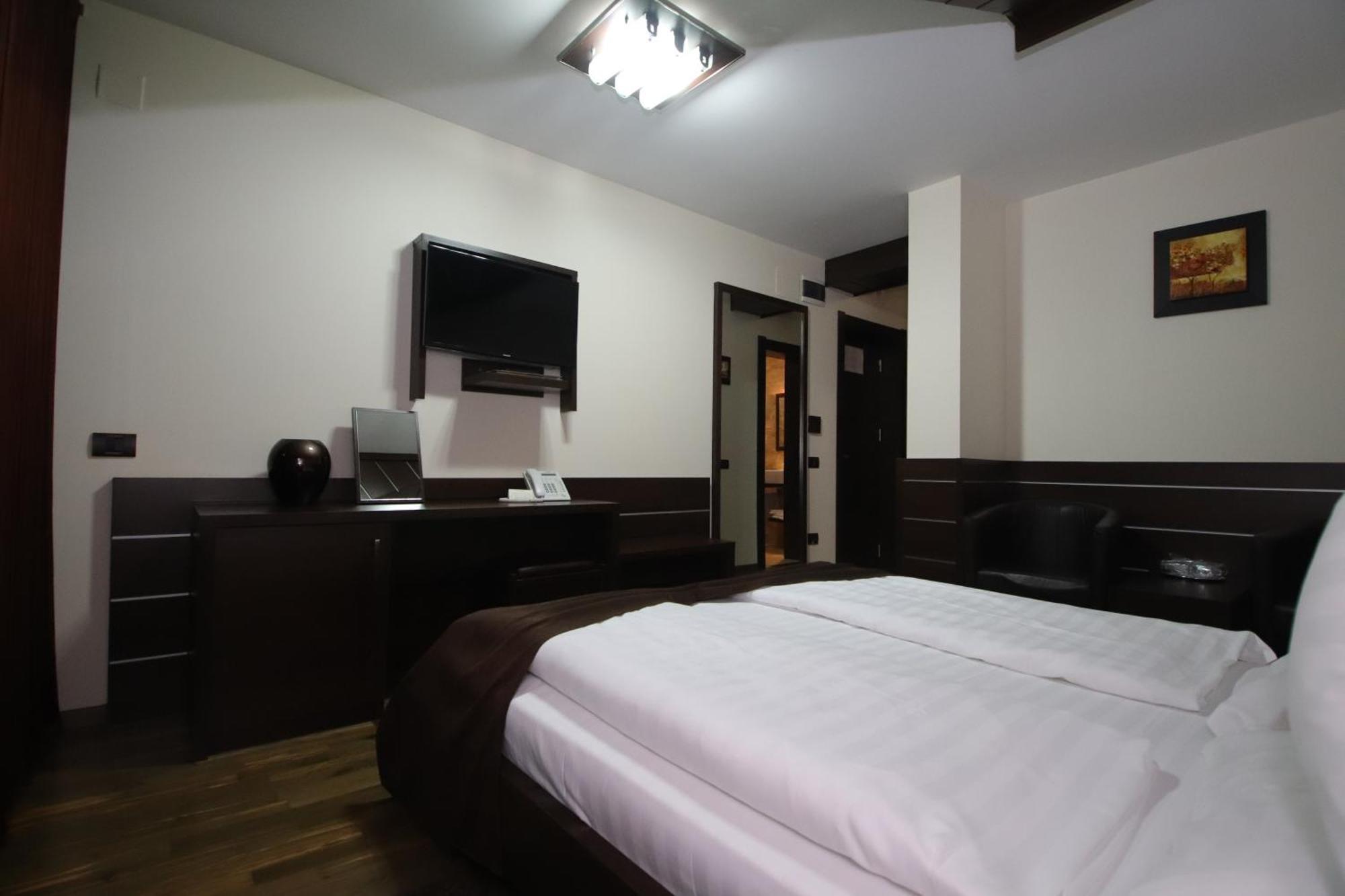 Complex Cochet Hotel Buşteni Buitenkant foto