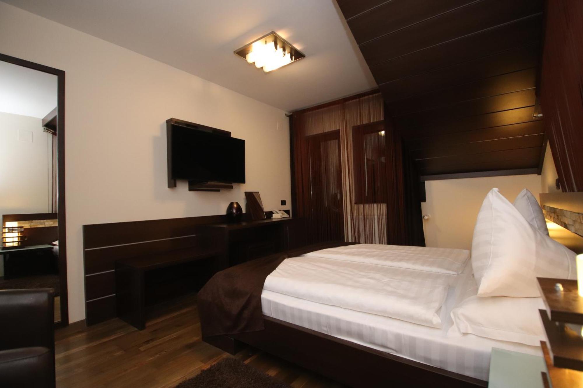 Complex Cochet Hotel Buşteni Buitenkant foto