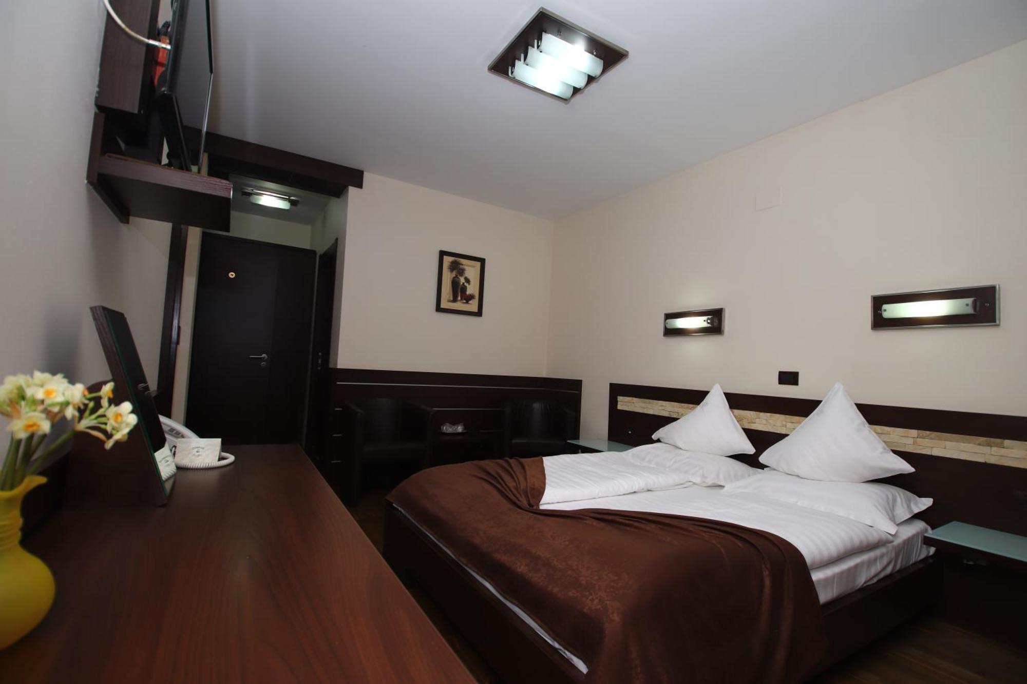 Complex Cochet Hotel Buşteni Buitenkant foto