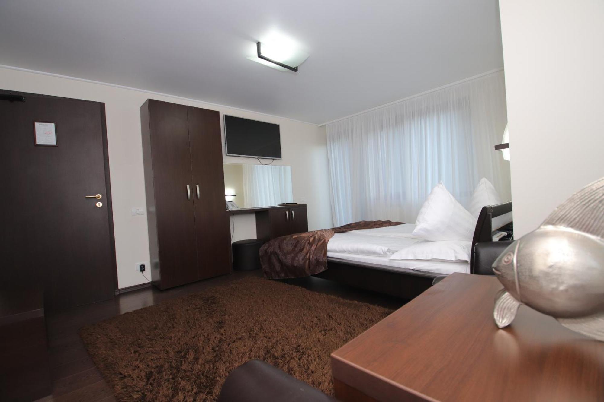 Complex Cochet Hotel Buşteni Buitenkant foto