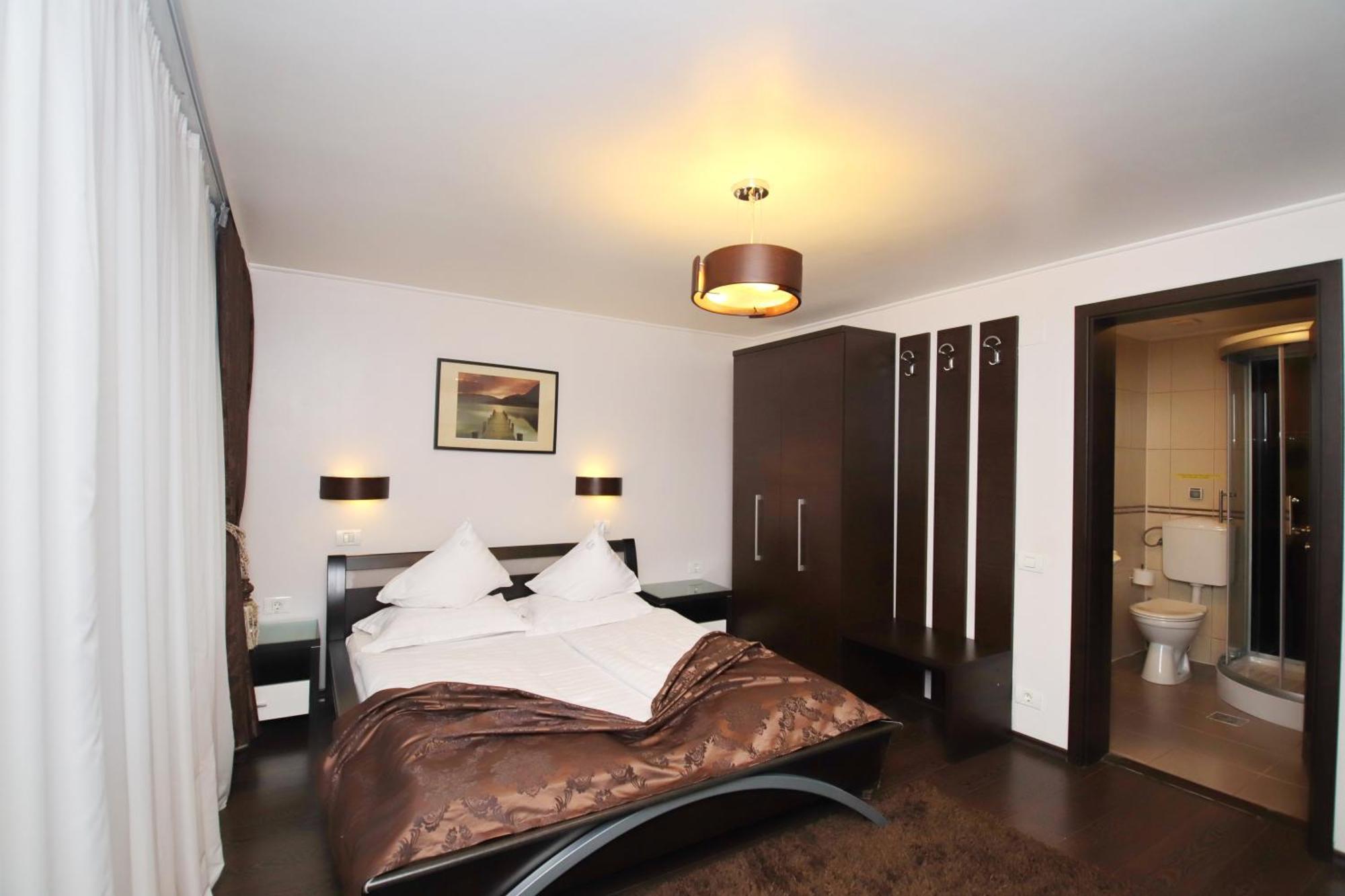 Complex Cochet Hotel Buşteni Buitenkant foto