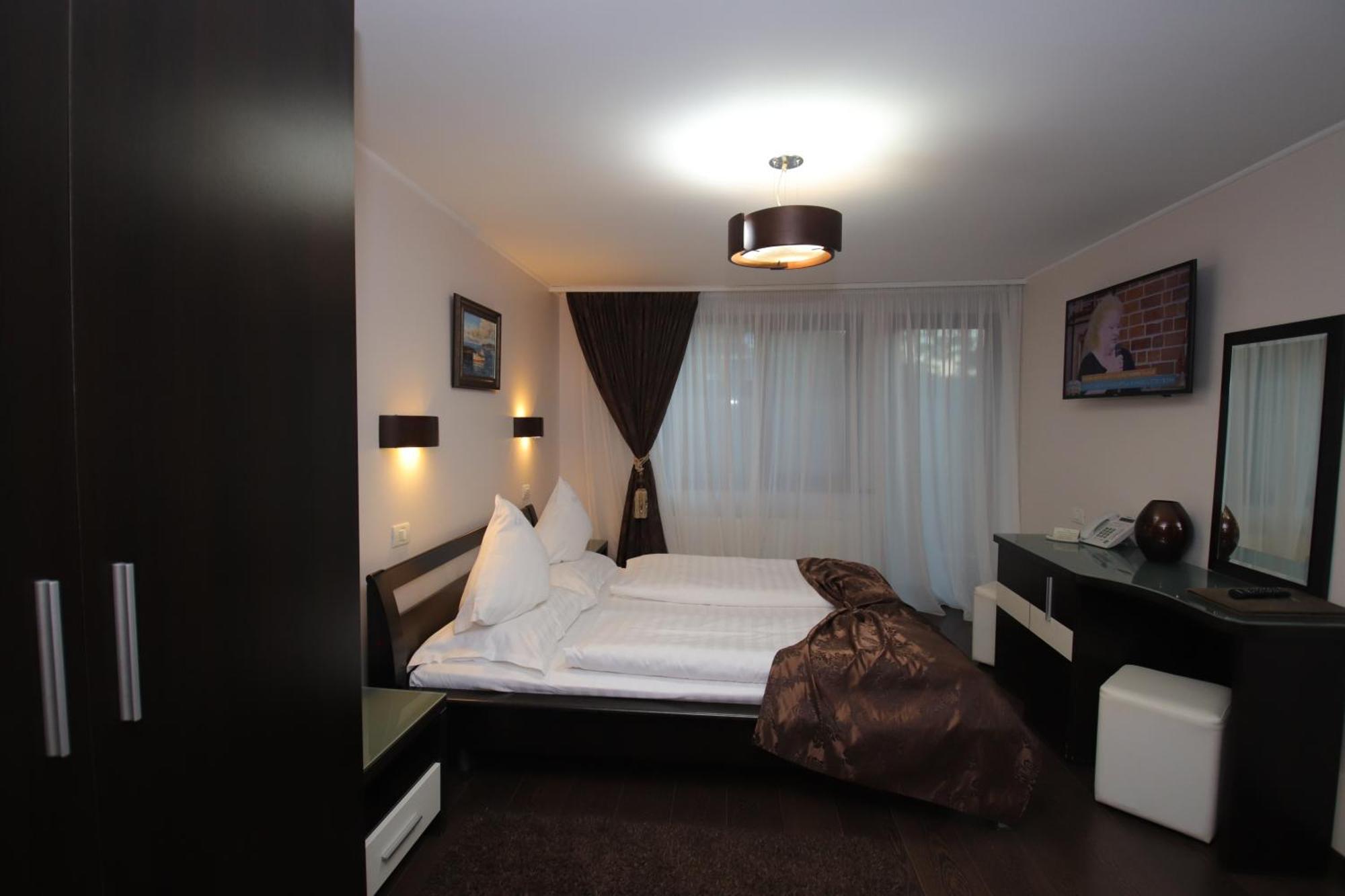Complex Cochet Hotel Buşteni Buitenkant foto