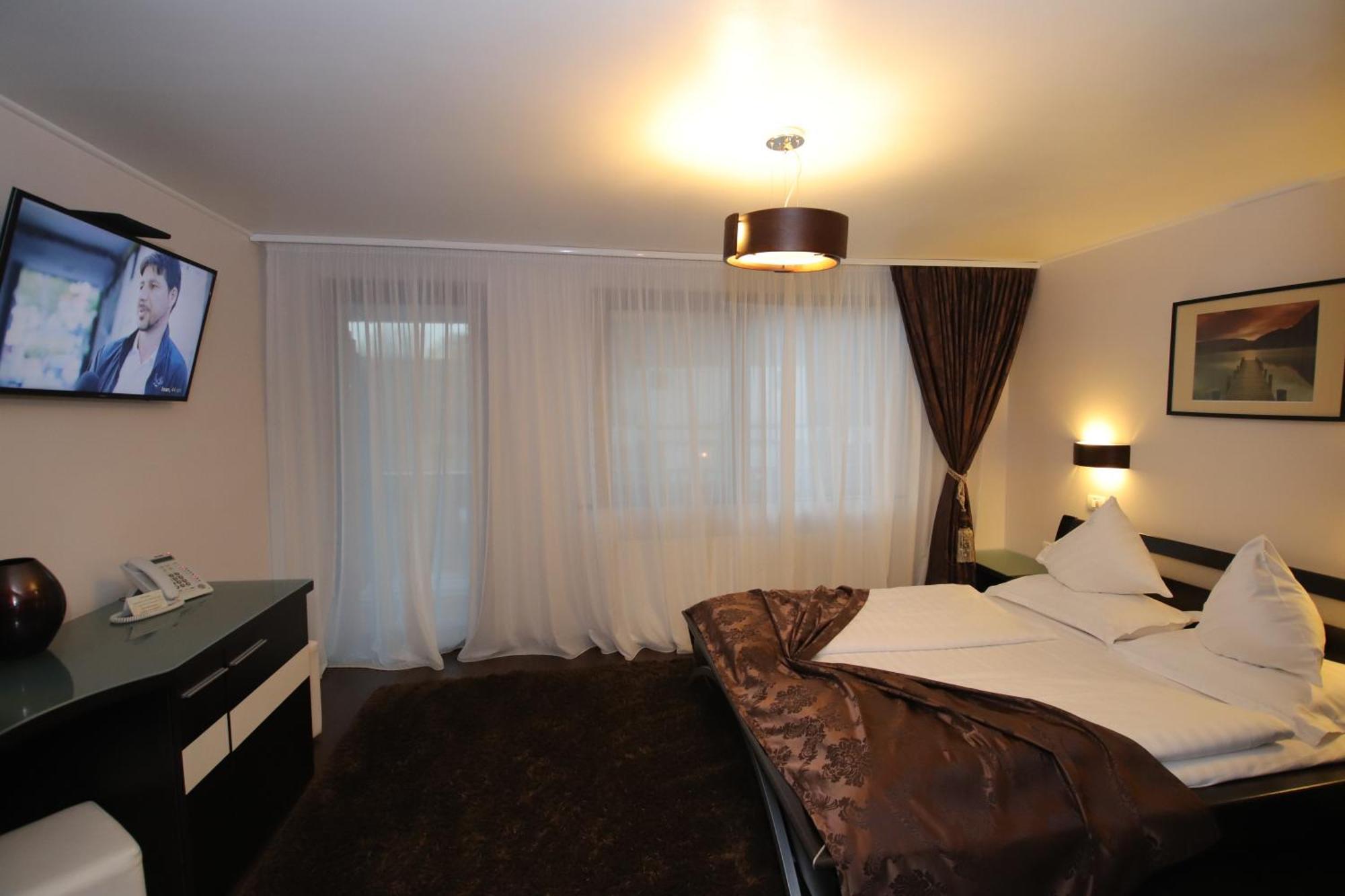 Complex Cochet Hotel Buşteni Buitenkant foto